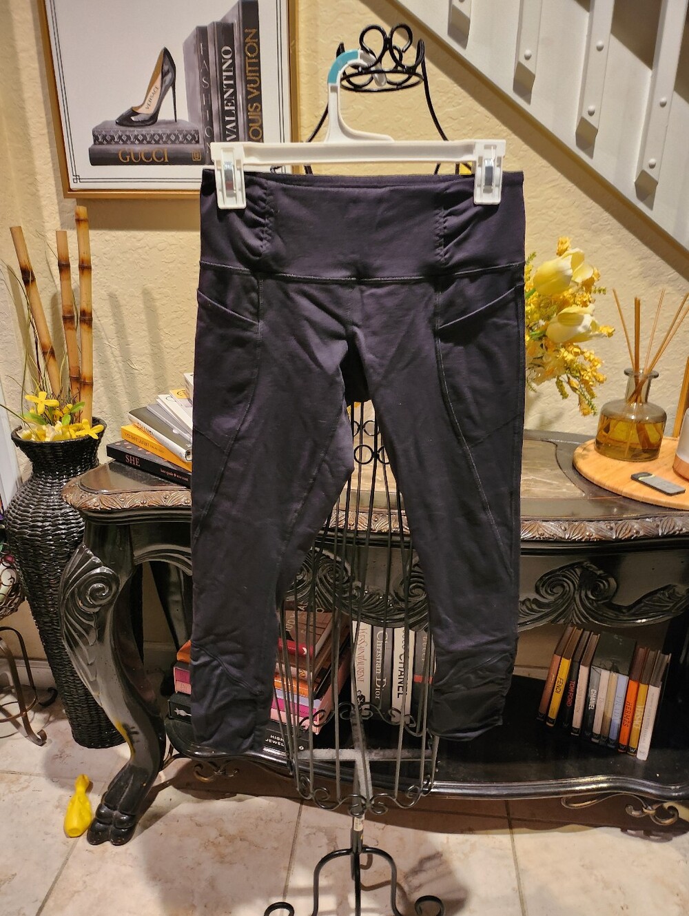 Lululemon cropped leggings size 6
